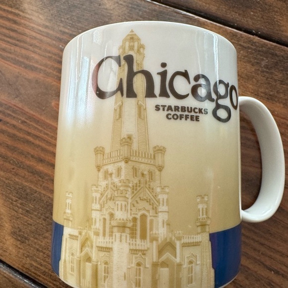 Starbucks CHICAGO mug !! Collectible - Picture 4 of 7